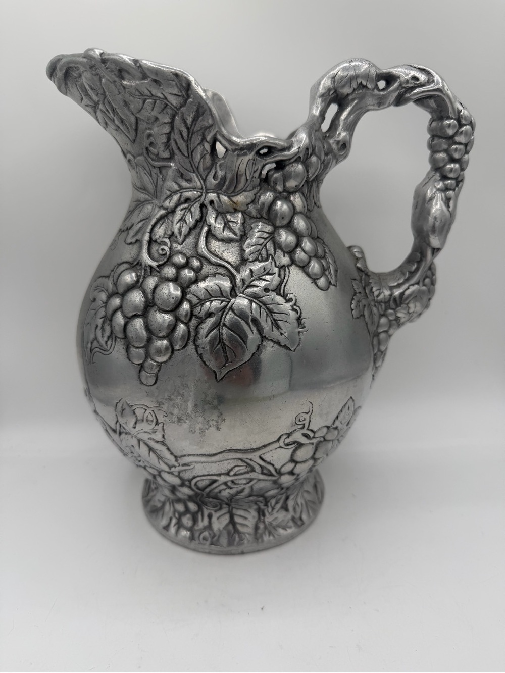 ARTHUR COURT Grapes And Leaves Water Pitcher Cast Aluminum Vintage 1996 10"
